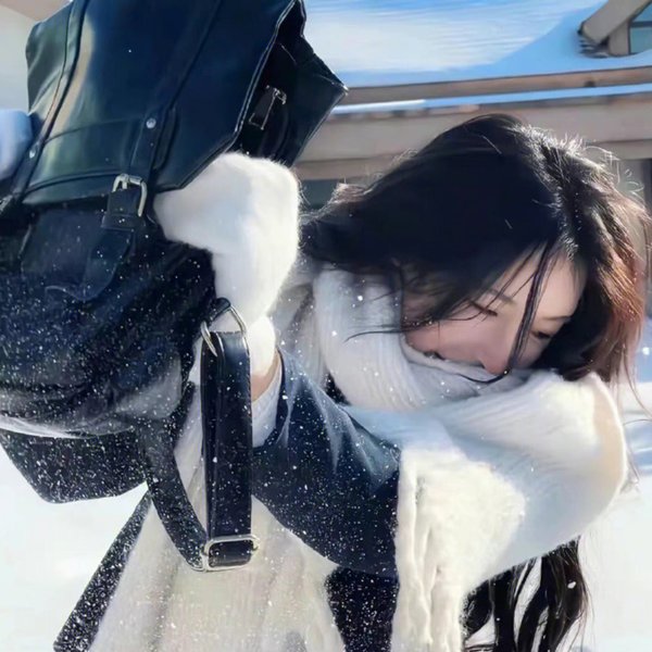 他的摩托车，她的岛